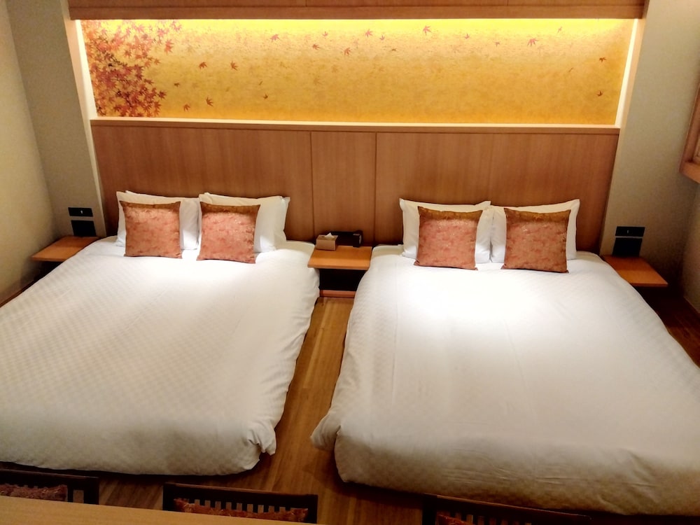 Executive Room, 2 Double Beds, Non Smoking, Bathtub ,Ceiling height 3m(with Single Sofabed) - Photo 7