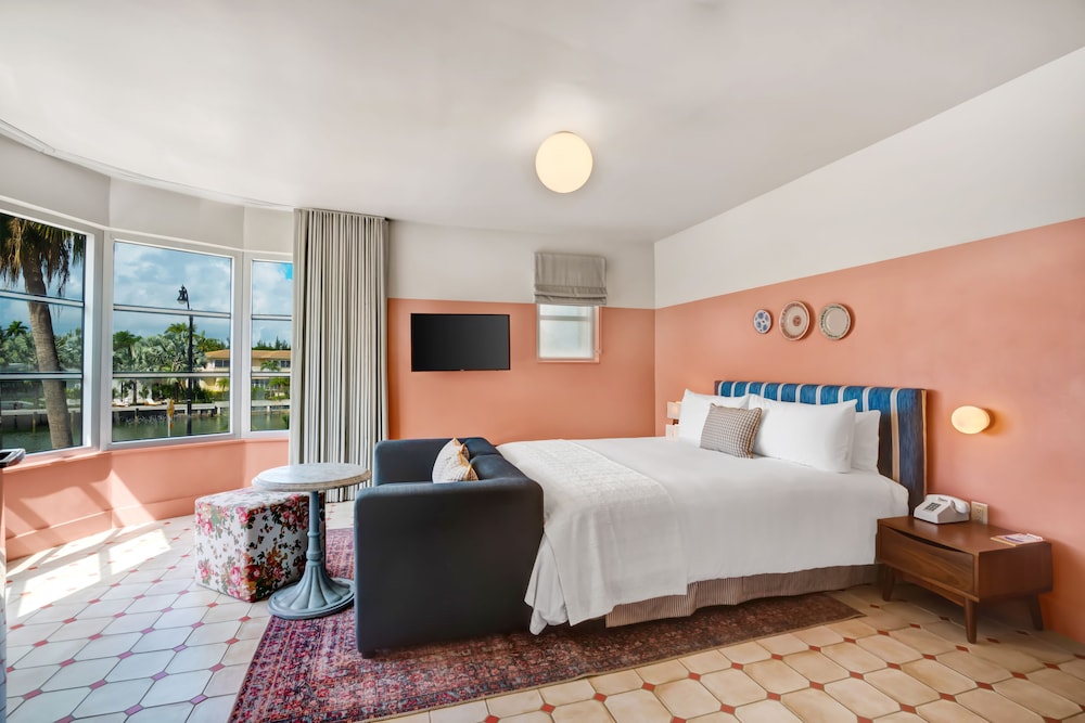Studio, 1 Queen Bed, Balcony