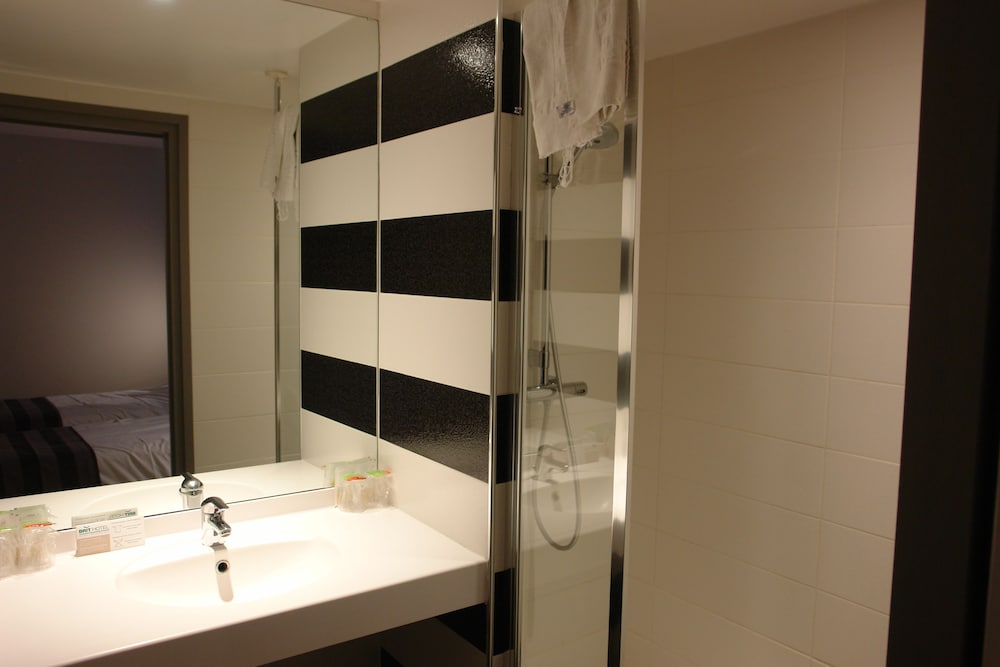 Standard Quadruple Room photo 3