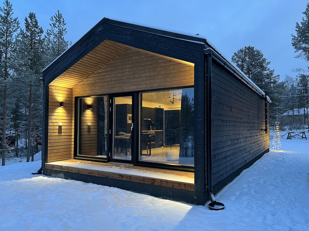 Arctic Lake Villa photo 2