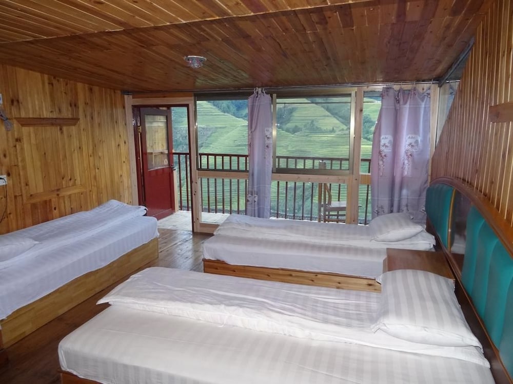 Club Shared Dormitory, Mountain View