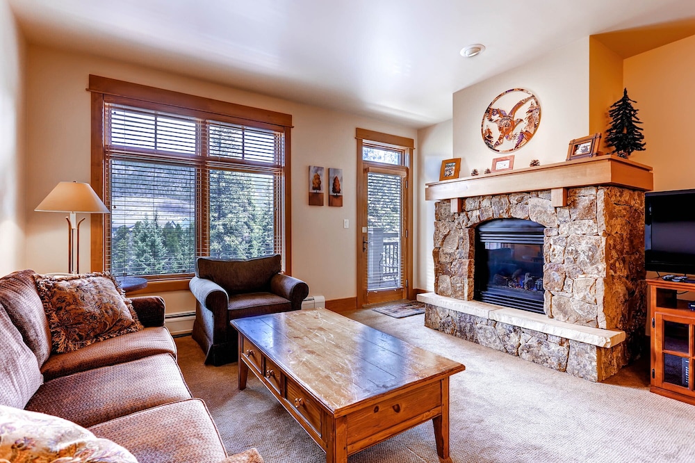 Premier Condo, 1 Bedroom (Lone Eagle, 1 Bath) photo 1