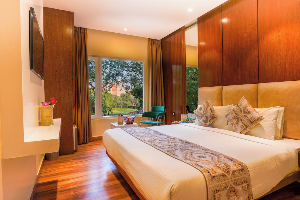 Jallianwala Bagh View Luxury Room - Photo 1