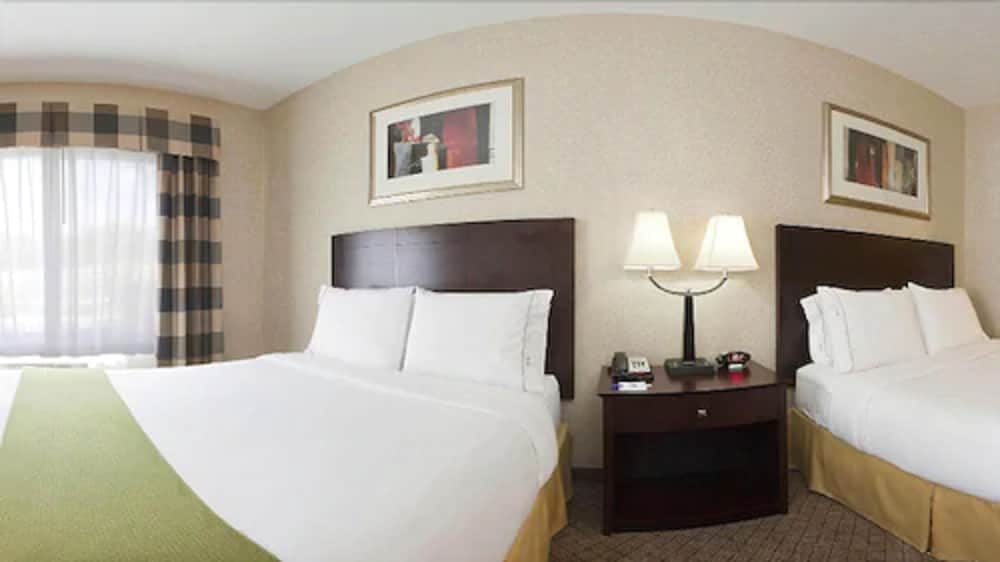 Standard Room, 2 Queen Beds - Photo 4