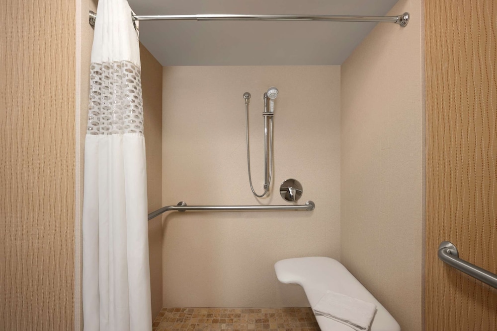 Room, Accessible, Non Smoking - Photo 2