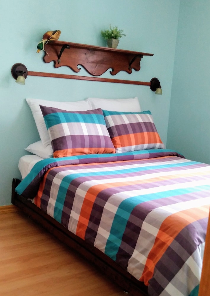 Studio, 1 Double Bed, River View (Terry Fox)