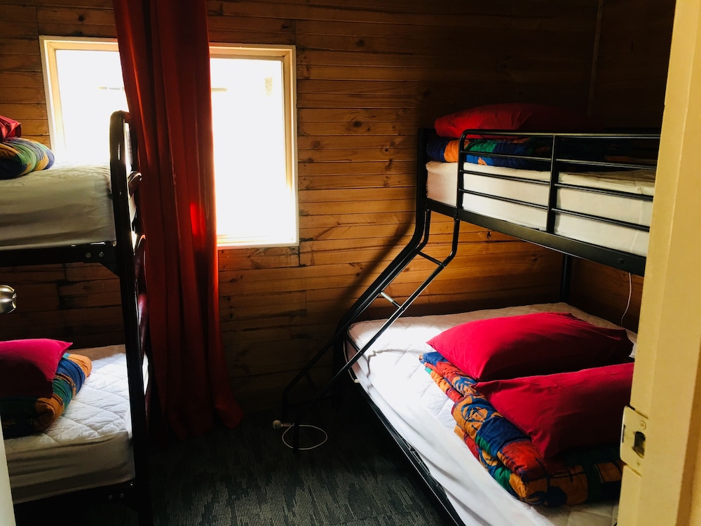 Panoramic Cabin, 4 Bedrooms, 2 Bathrooms, Lake View photo 2