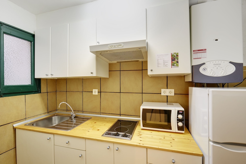 Standard Apartment, 2 Bedrooms (3/4 people) photo 2