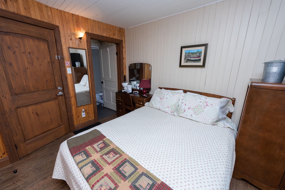 Design Room, 1 Queen Bed photo 2