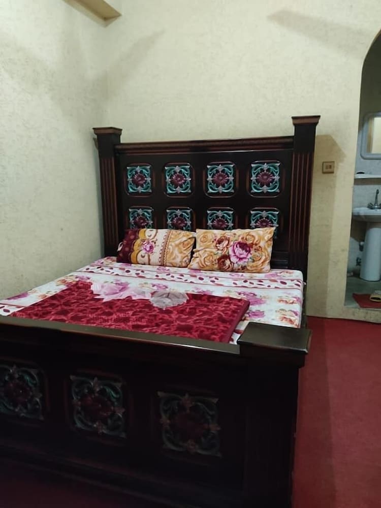 Standard Double Room - Photo 3