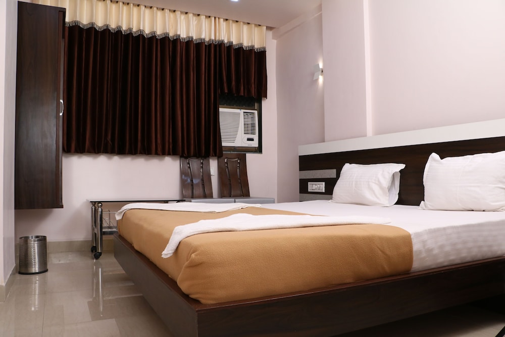 Comfort Double Room, 1 Bedroom, Smoking, City View photo 1