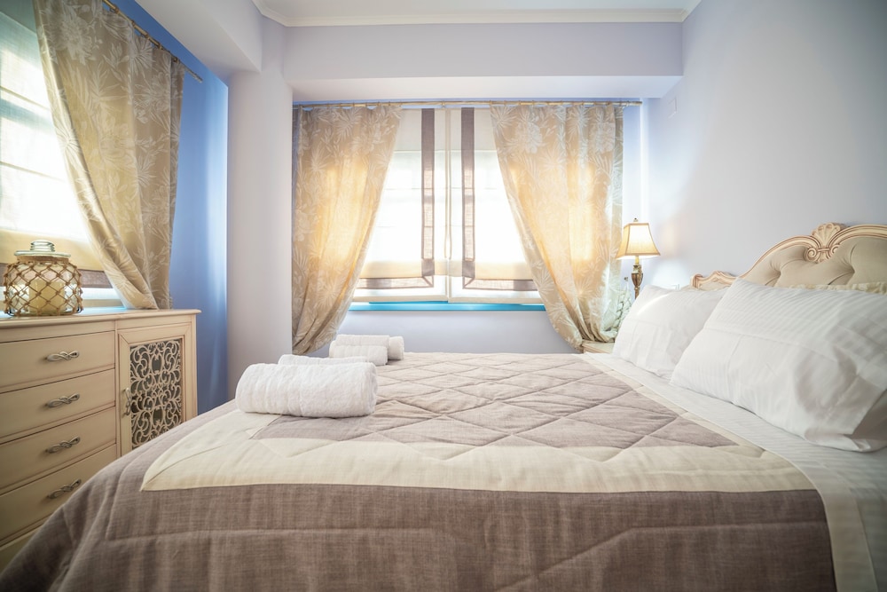 Luxury Condo, Sea View