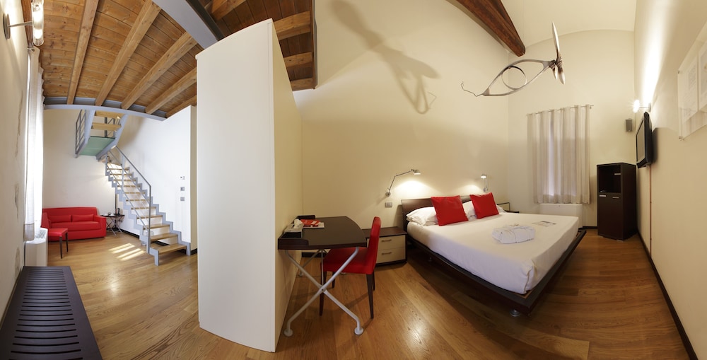 Deluxe Suite, Tower (Loft Dependance) - Photo 3