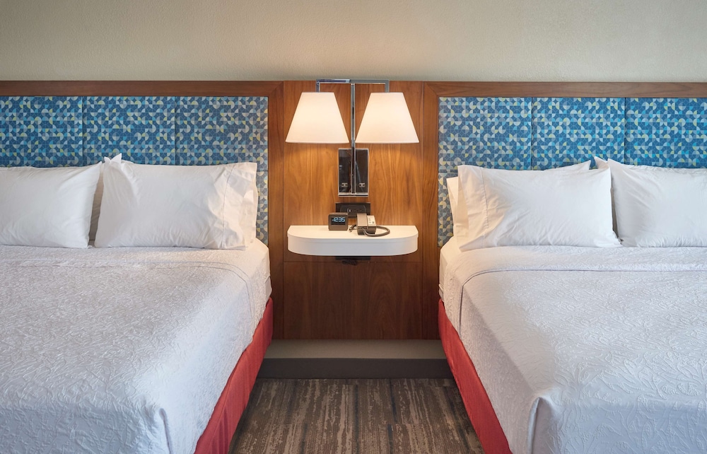 Superior Studio, 2 Queen Beds, Accessible (Hearing) - Photo 1