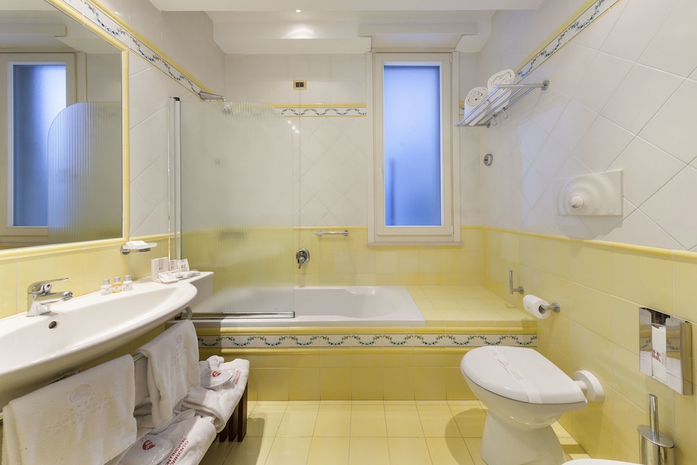 Triple Room, Balcony - Photo 2