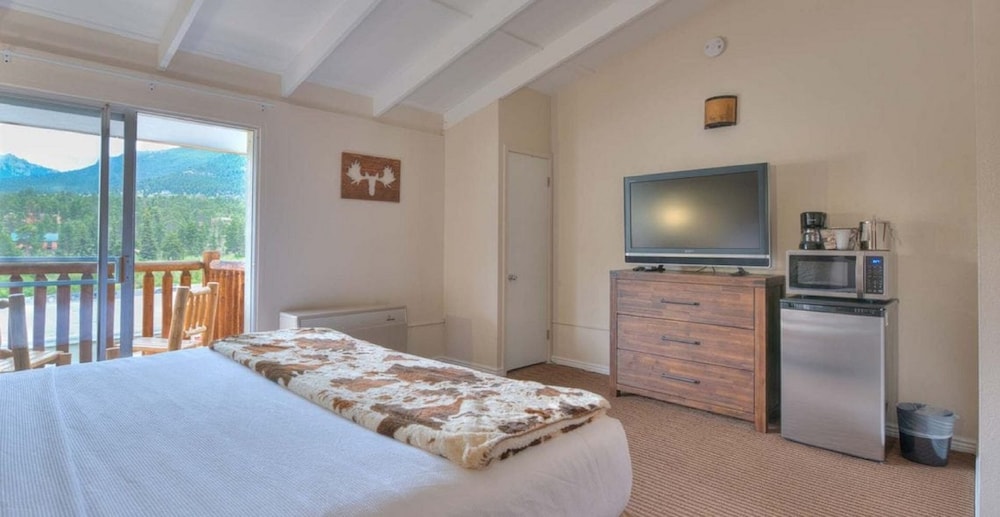 Balcony, 1 King Bed, Mountain View - Photo 2