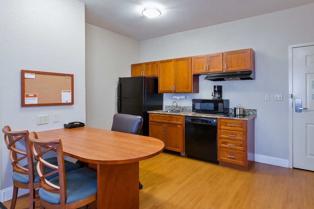 Studio Suite, 1 Queen Bed, Accessible (Communication)