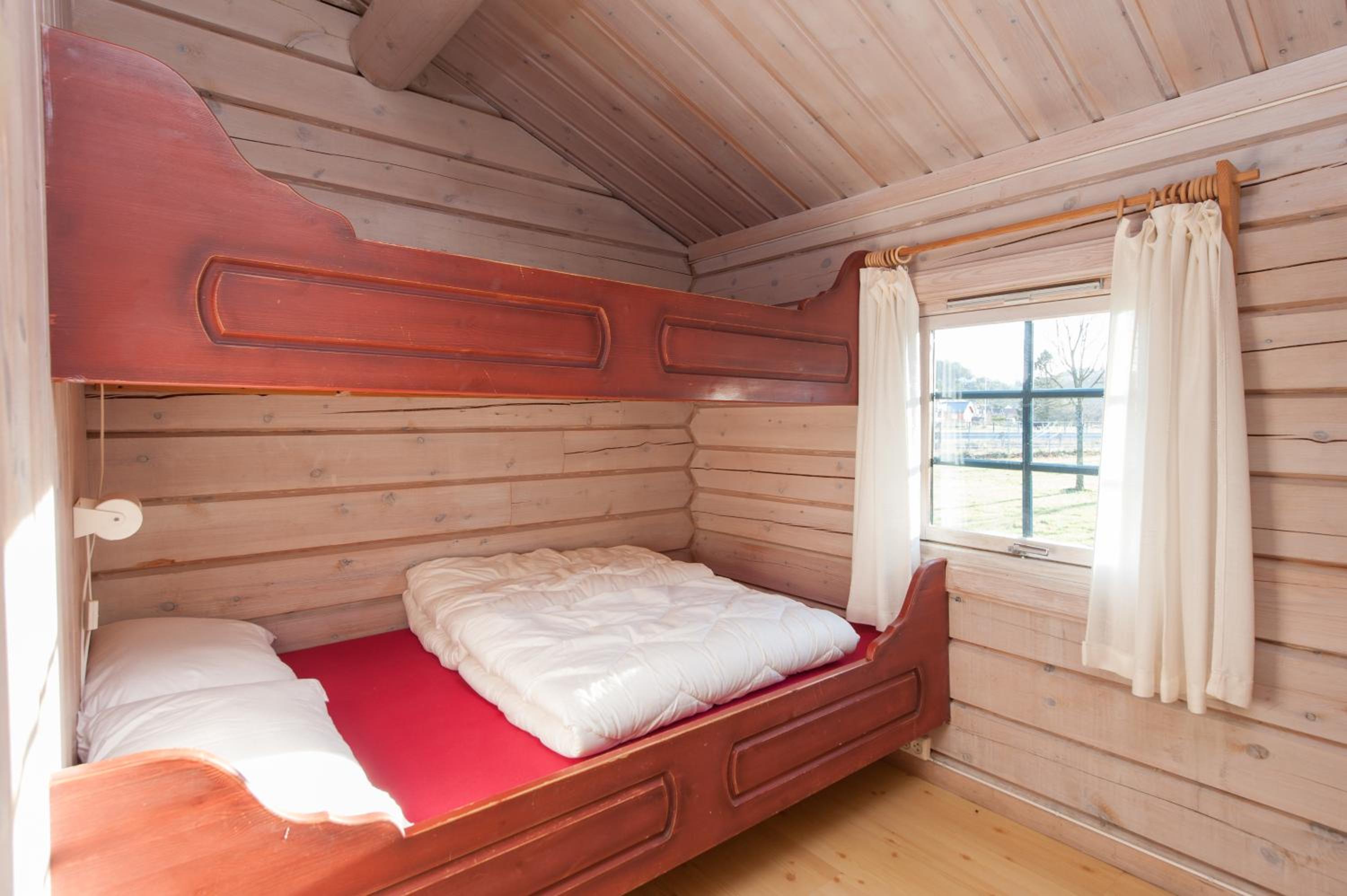 Two-Bedroom Cottage photo 2