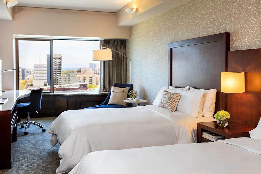 Deluxe Room, 2 Double Beds, City View - Photo 1