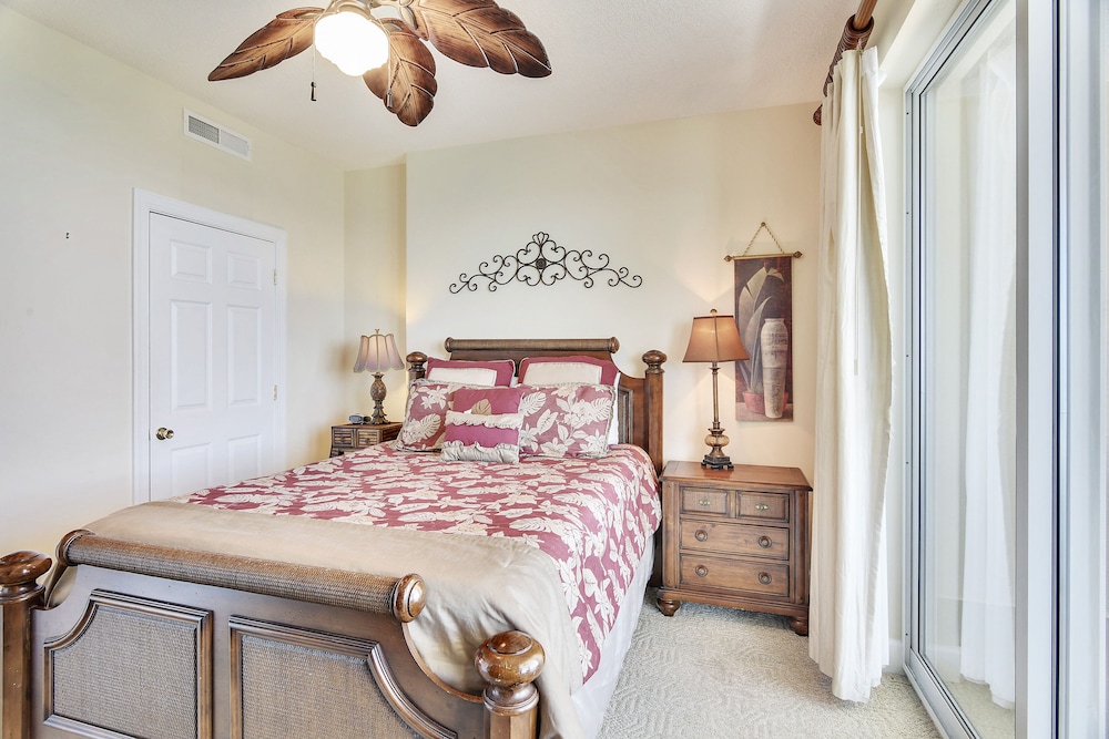 Condo, 2 Bedrooms, Balcony, Ocean View (1801)