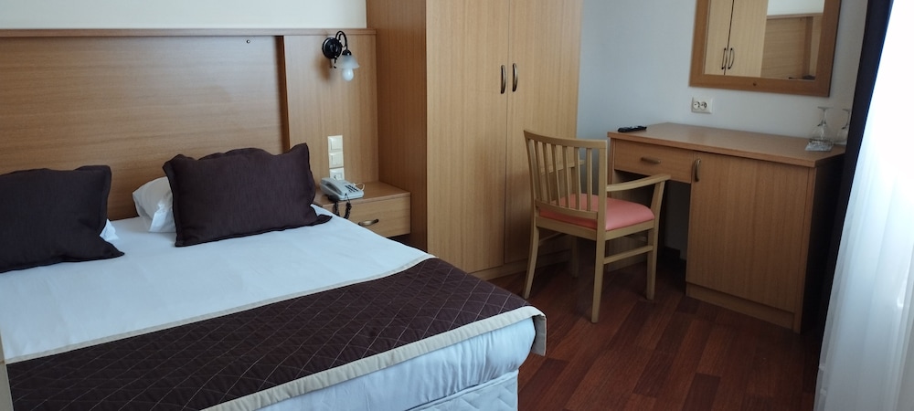 Economy Double or Twin Room