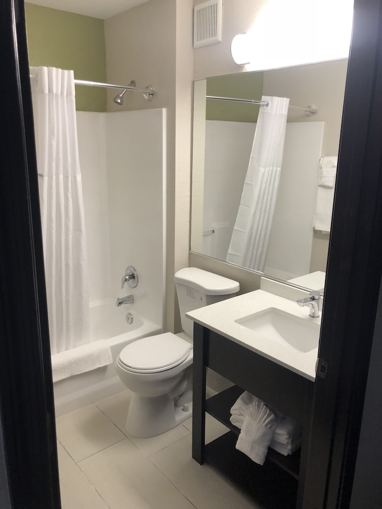 Studio Suite, 1 King Bed, Non Smoking - Photo 8