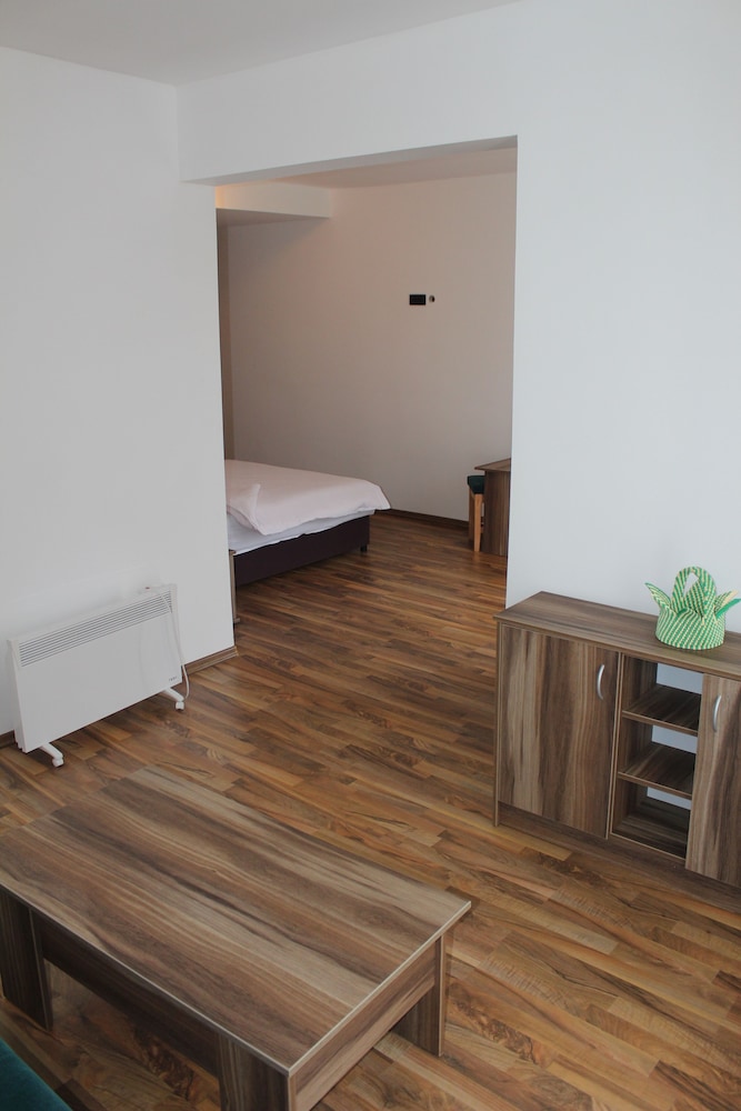 Apartment photo 3