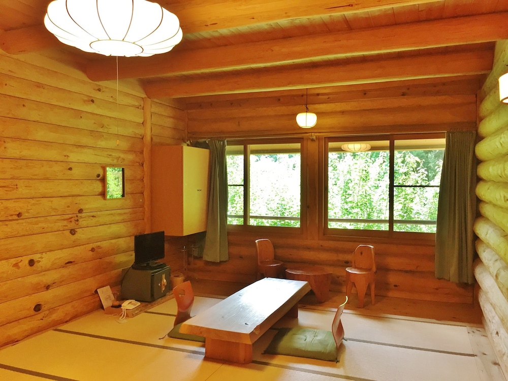Japanese Style Room, Shared Bathroom with Toilet in Room photo 2