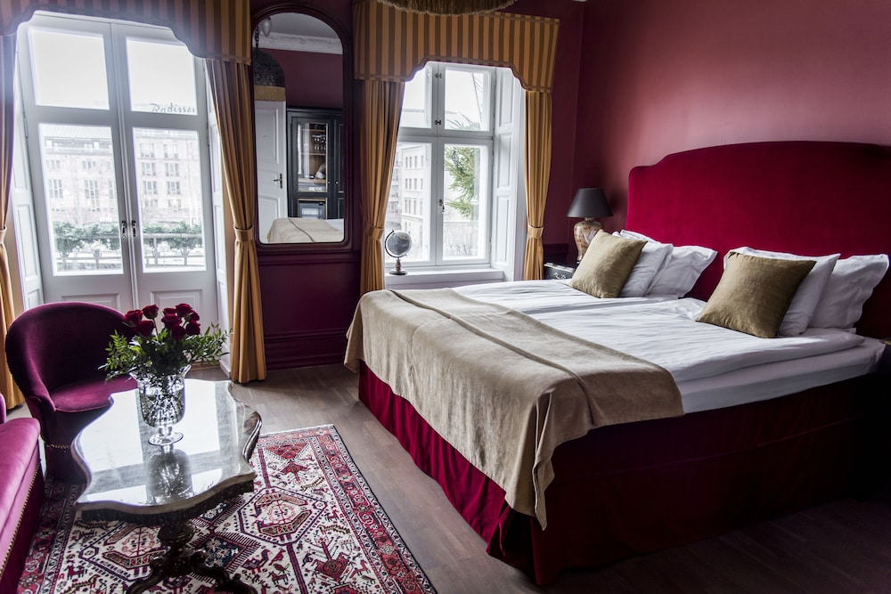 Superior Double Room, Balcony, City View photo 3