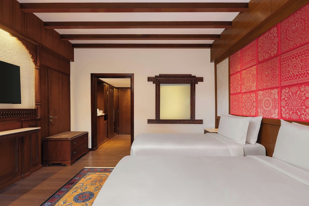 Standard Room, 2 Twin Beds, City View - Photo 3