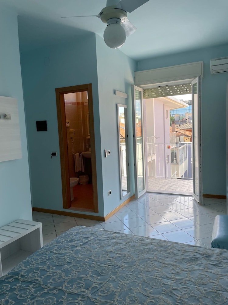 Quadruple Room photo 3