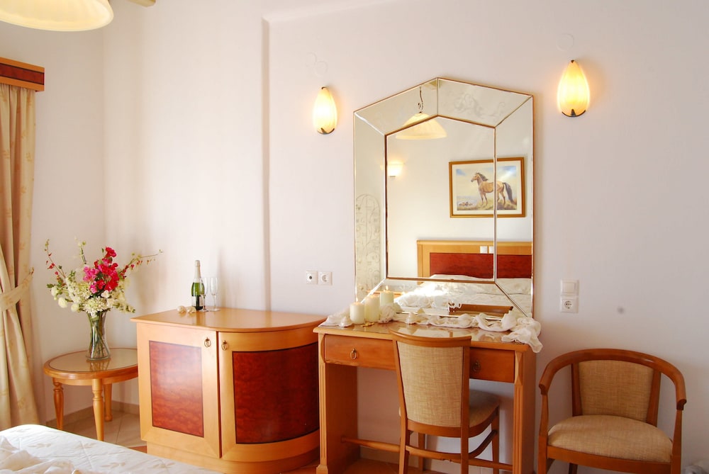 Standard Double Room, 2 Twin Beds - Photo 4