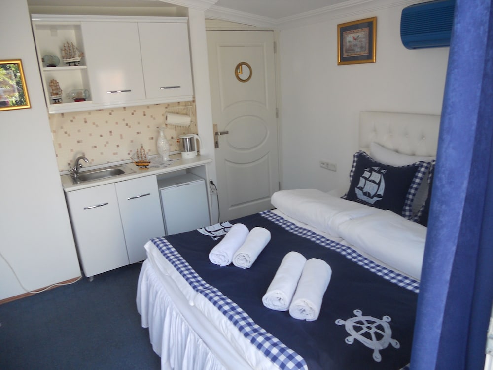 Double or Twin Room photo 2