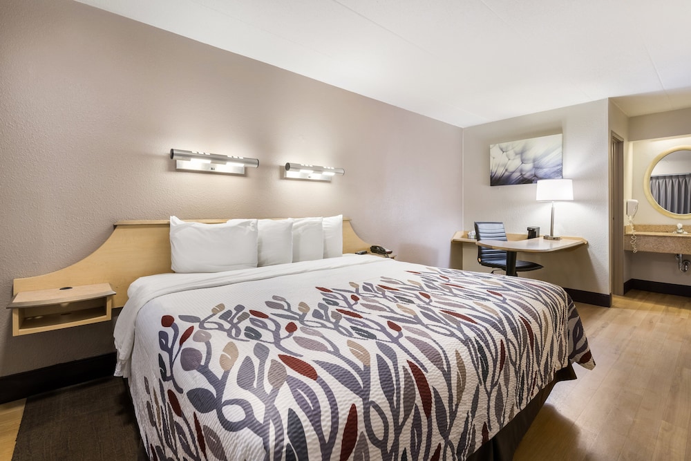 Superior Room, 1 King Bed (Smoke Free) - Photo 1