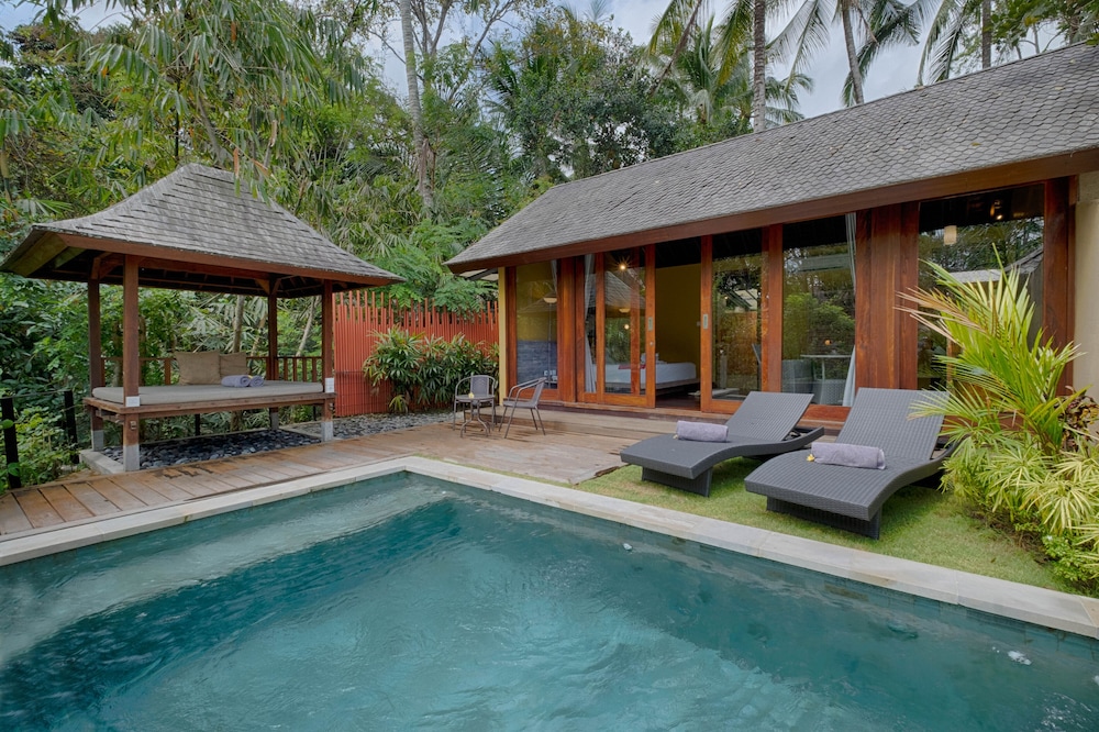 Premier One Bedroom Pool Villa (Free 1x Floating Breakfast or Minibar)