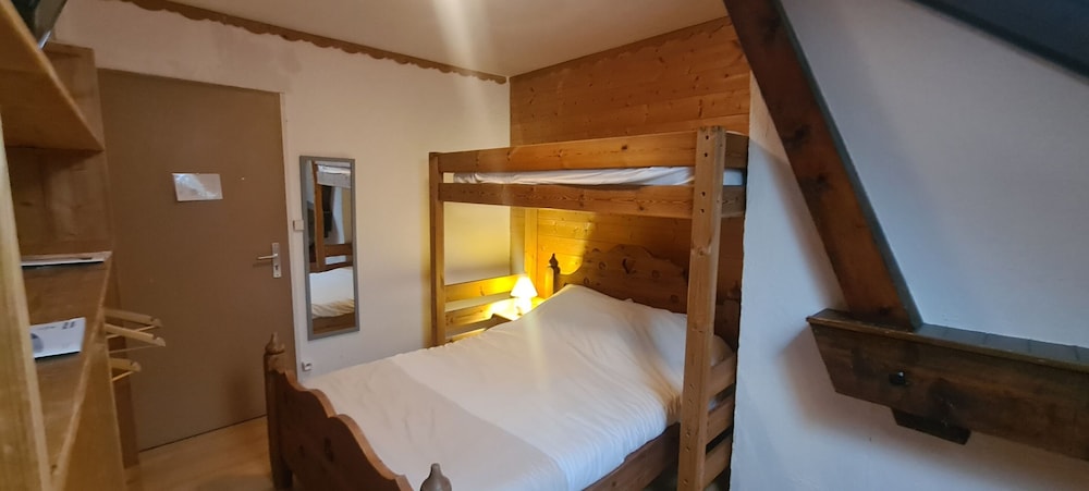 Standard Triple Room, Private Bathroom (sous les toits) photo 2