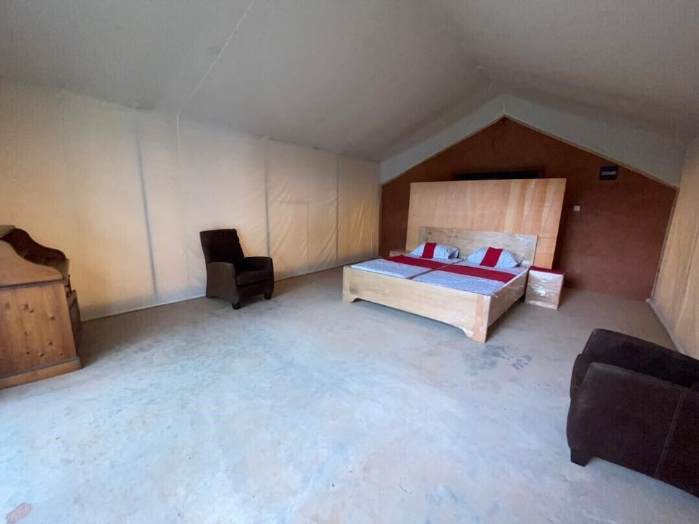 Bungalow, Lake View photo 1