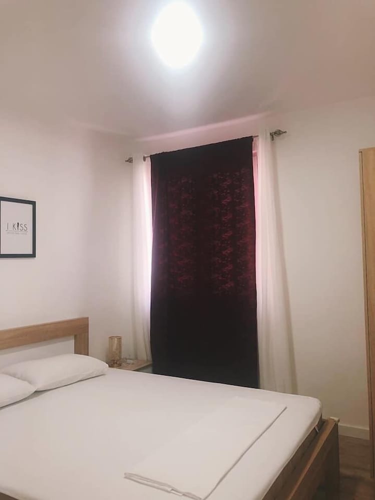 Deluxe Apartment (1)