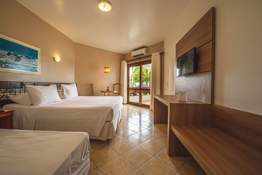 Deluxe Room, Multiple Beds, Non Smoking