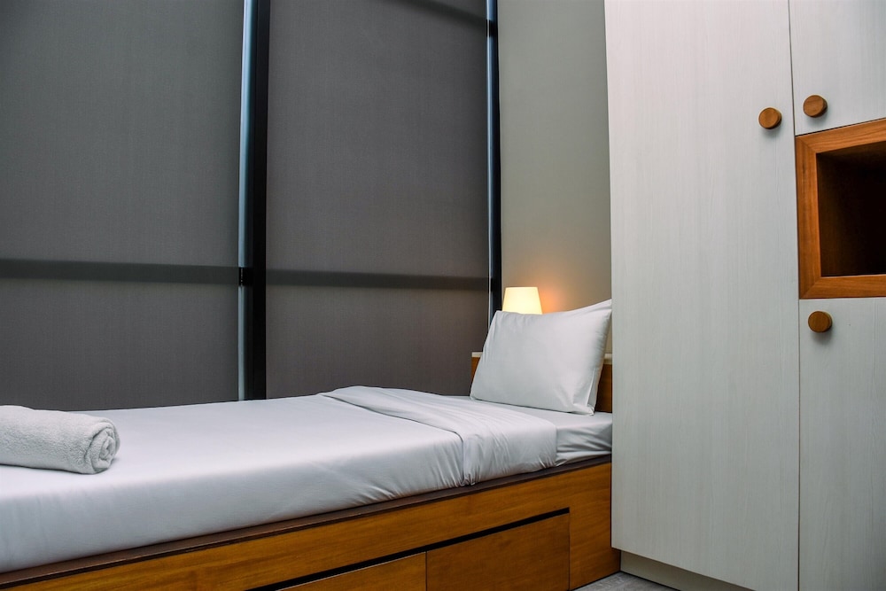 Room - Photo 6