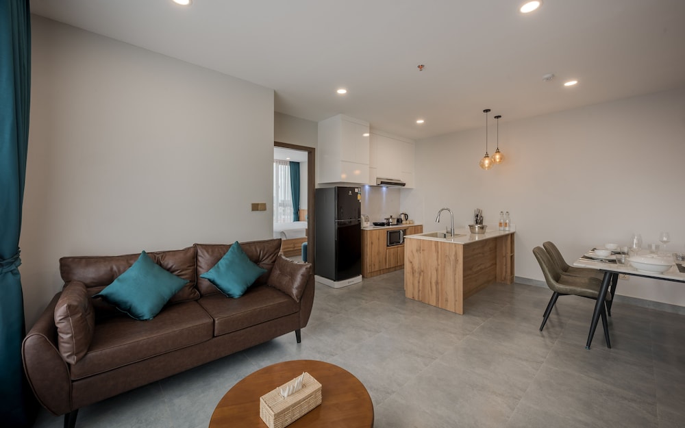 2-Bedroom Apartment with Balcony - Photo 9