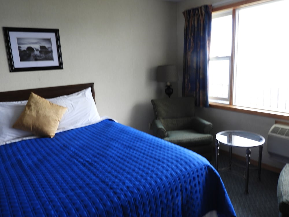 Superior Room, 2 Queen Beds, Balcony, Ocean View