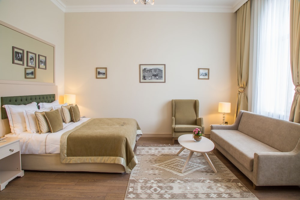 Junior suite room photo 2