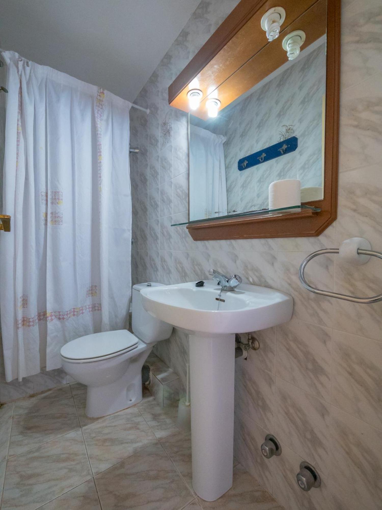 Studio (2-3 Adults)
