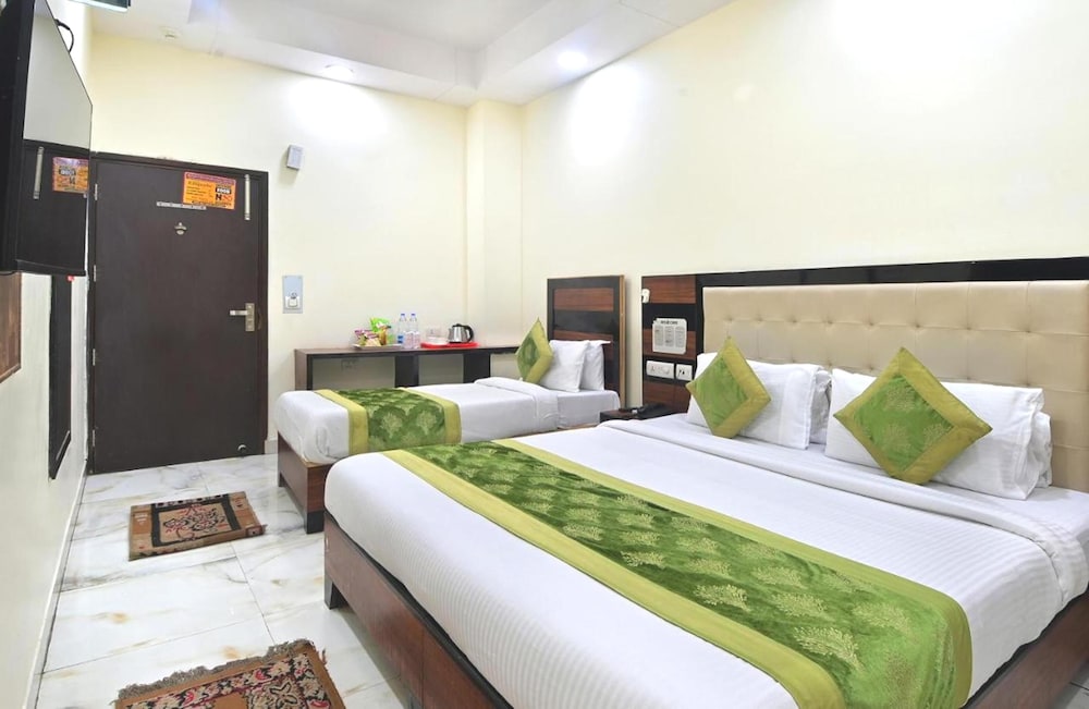 Premium Triple Room