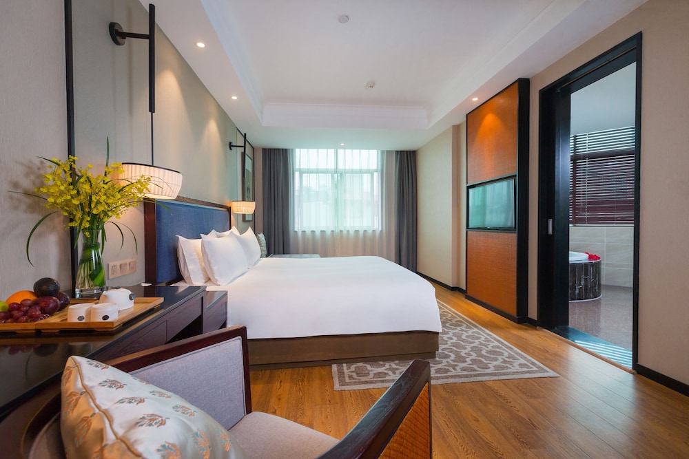 Luxury Room, 1 King Bed