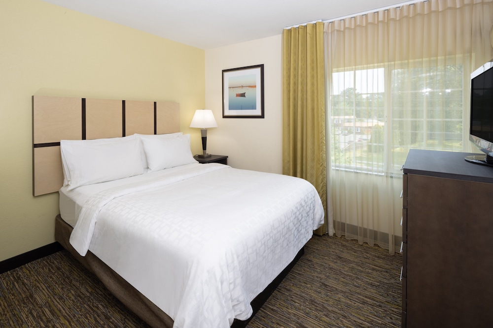 Suite, 1 Bedroom - Photo 1