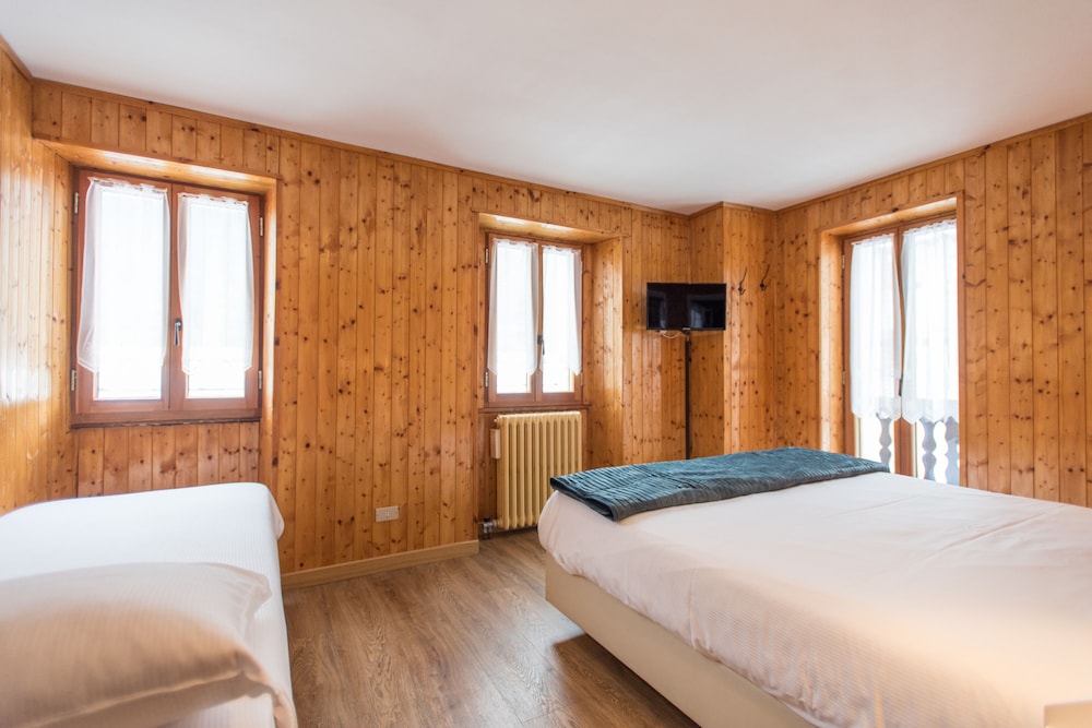 Superior Double Room, Mountain View photo 2