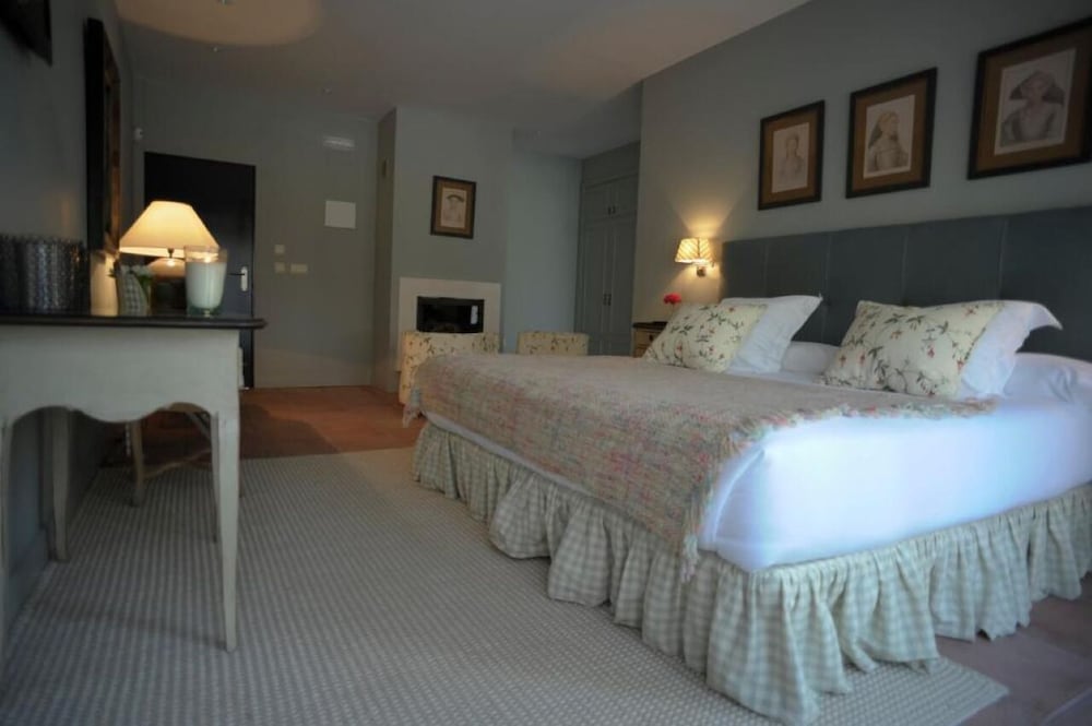 Grand Suite, 1 King Bed, Private Pool, Courtyard View photo 2