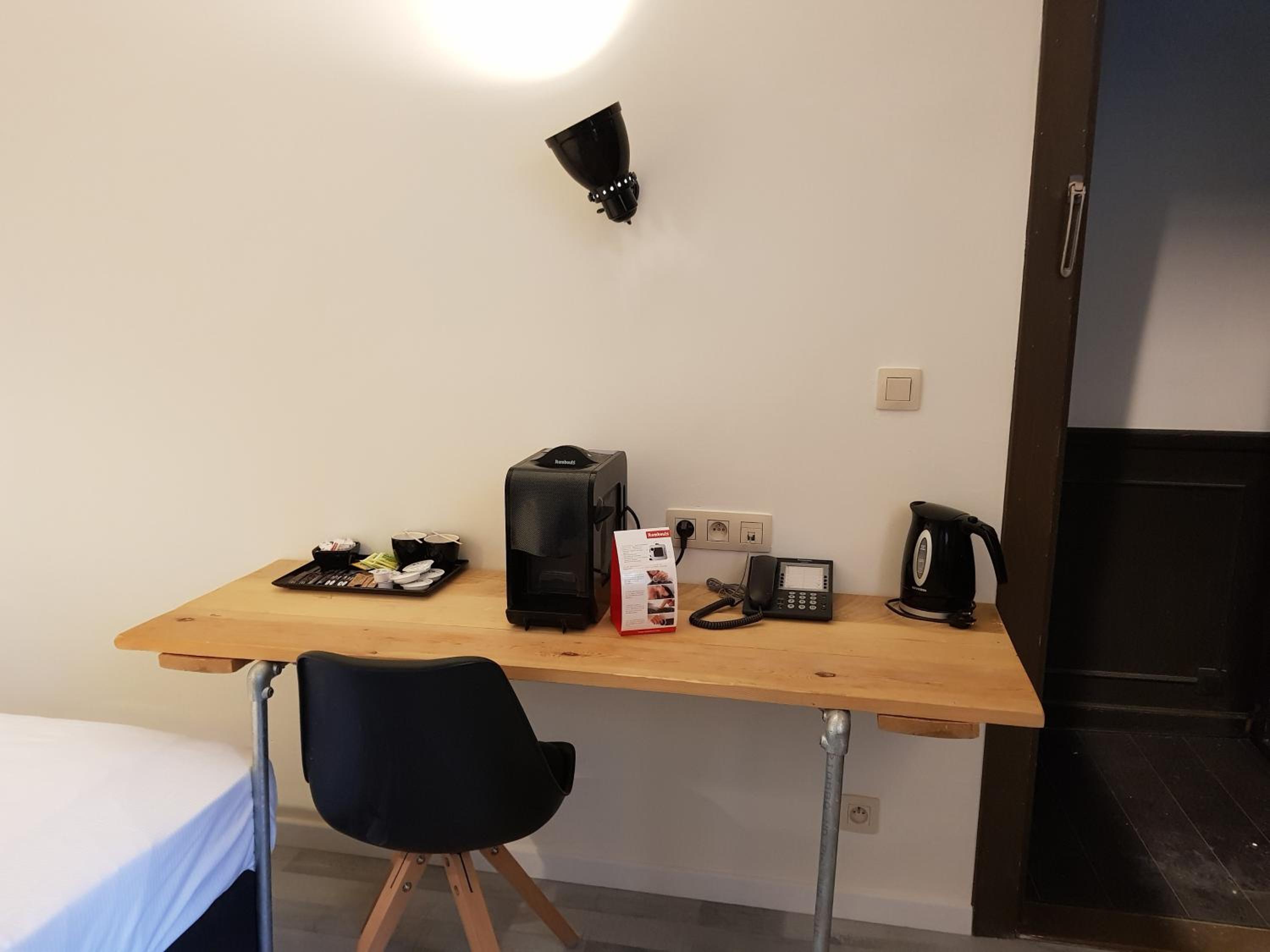 Budget Twin Room - Photo 1